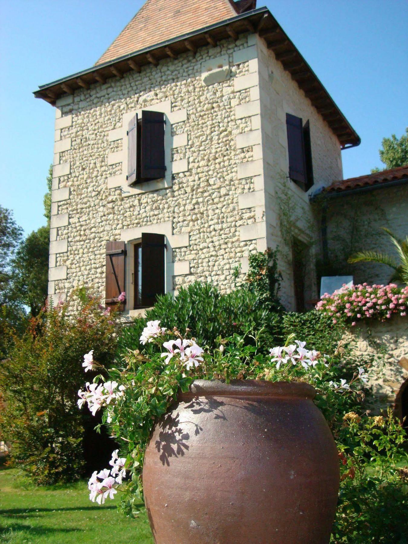 Moulin Rouhaud Hotel Montboyer Exterior foto