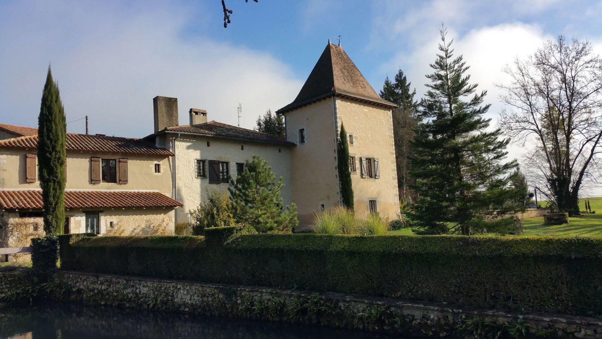 Moulin Rouhaud Hotel Montboyer Exterior foto