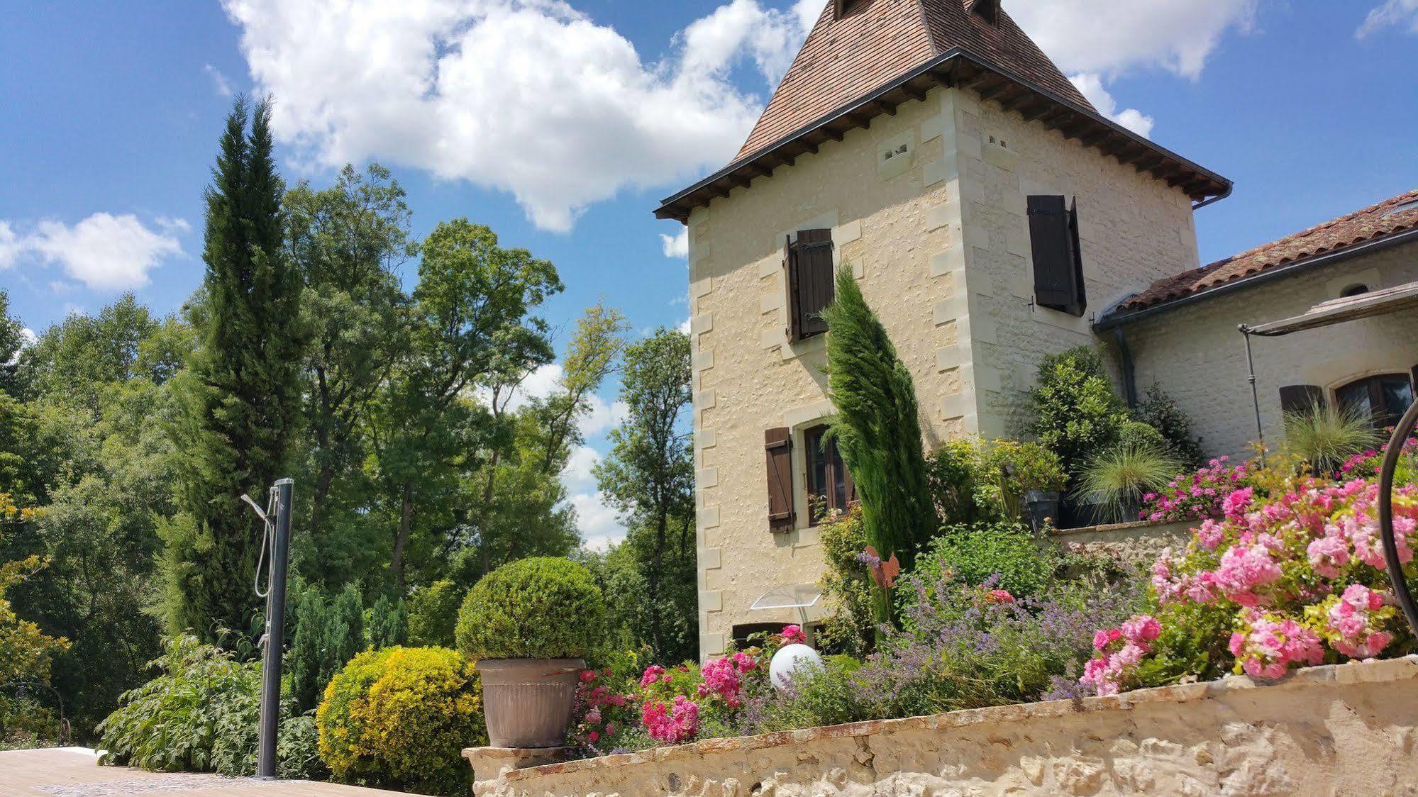 Moulin Rouhaud Hotel Montboyer Exterior foto